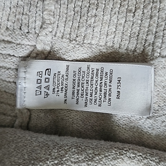 Tahari cream turtleneck sweater, size M - Picture 4 of 6